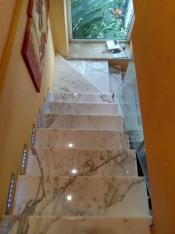 Scalini restaurati e lucidati